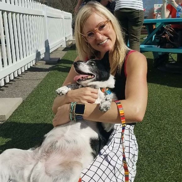 Meet your Posher, Jennifer - Picture 1 of 1